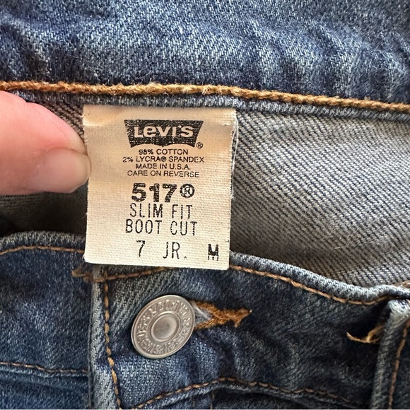 Vintage Levi’s 517 Slim Bootcut Jeans. Size 7. Medium wash. - Picture 5 of 10